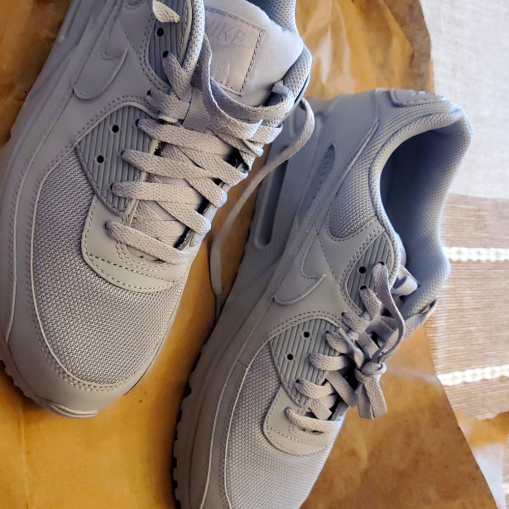 Nike Air Max 90 Grey Wolf Size 11 NEW